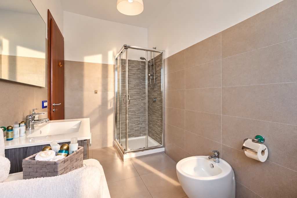 MyHome bathroom1 myhome sorrento house experiece